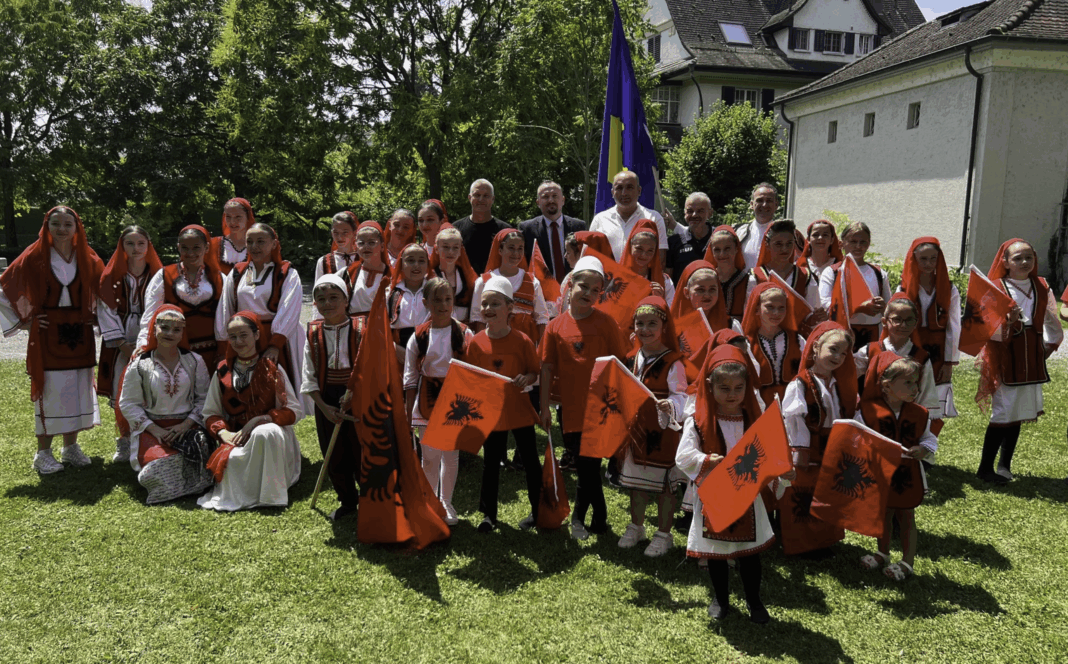 Ansamblin “Sharri”