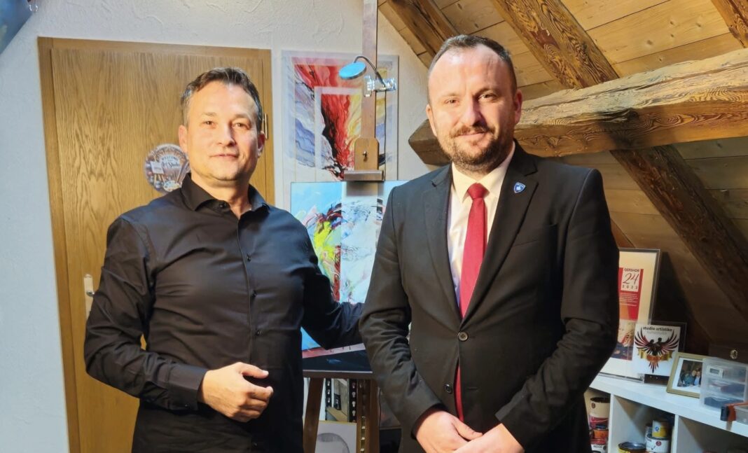 b5f7e1aa-0cd3-43a3-96e4-83b48a8ebc15